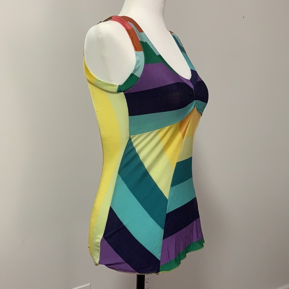 Nolita de Nimes Rainbow V-Neck Sleeveless Shirt - Picture 2 of 9